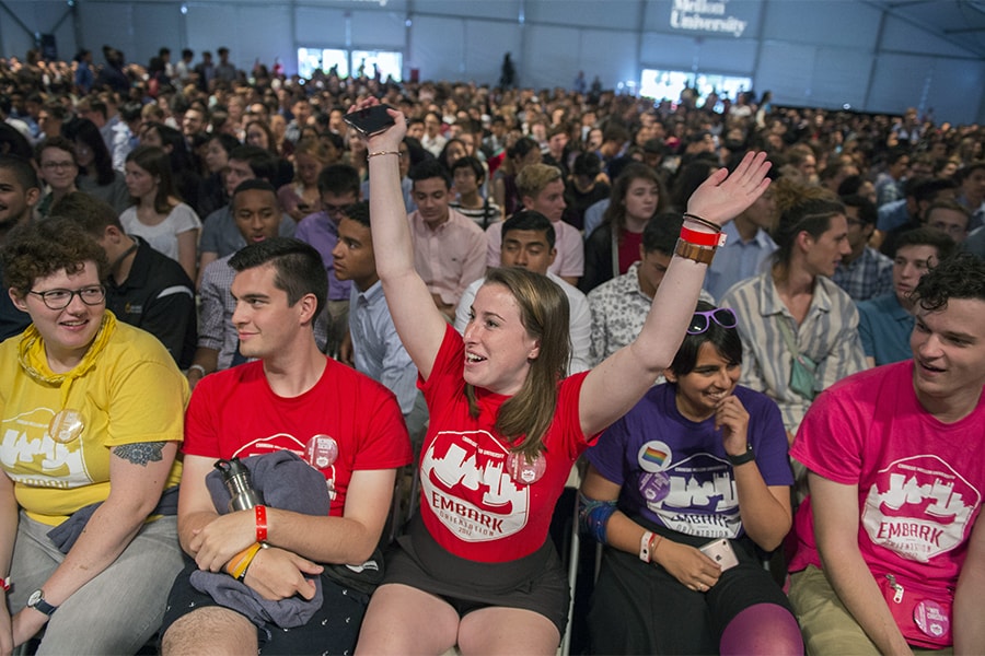 Image of upperclassmen students cheering