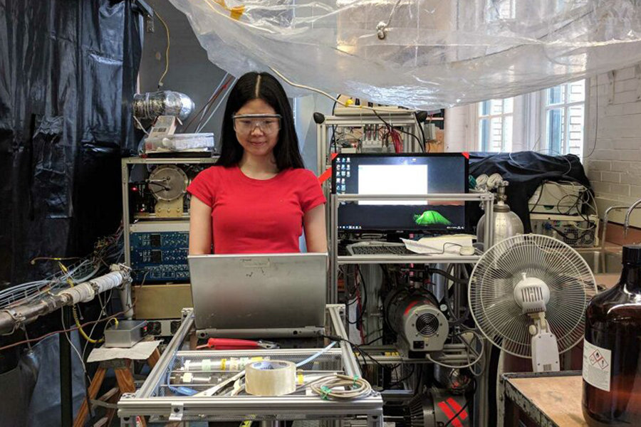 Qing Ye in laboratory