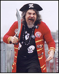 http://www.cmu.edu/cmnews/020411/020411_images/pirate.jpg