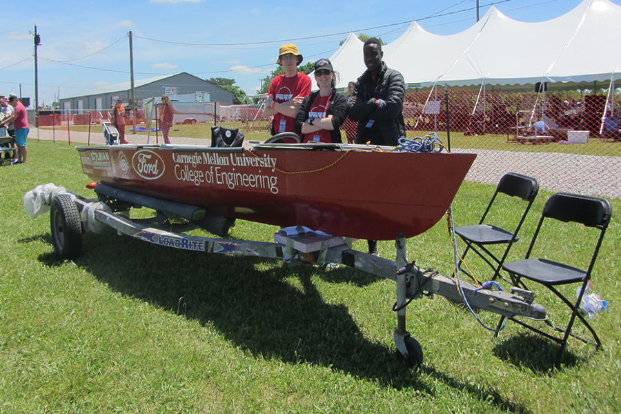 Solar racing boat 