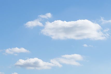 Semi-Volatile Organic Compounds Diffuse Between Atmospheric Particles