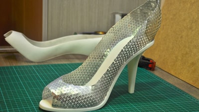 auxetic high-heel shoe