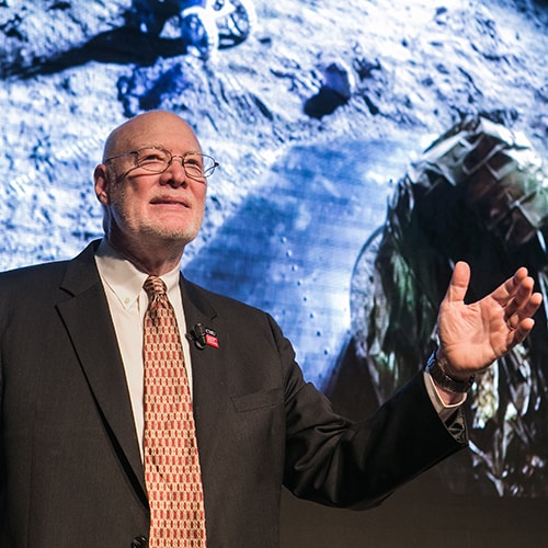 William Whittaker presenting in Davos in 2015
