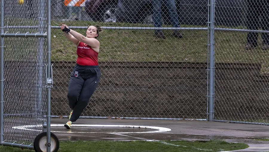 hammer-thrower-noneman-900x600-min.jpg