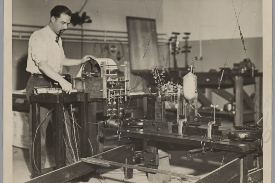 ruge_credit-courtesy-mit-museum_900x600.jpg