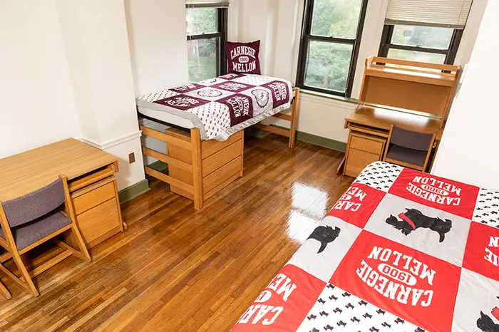 morewood gardens dorm room