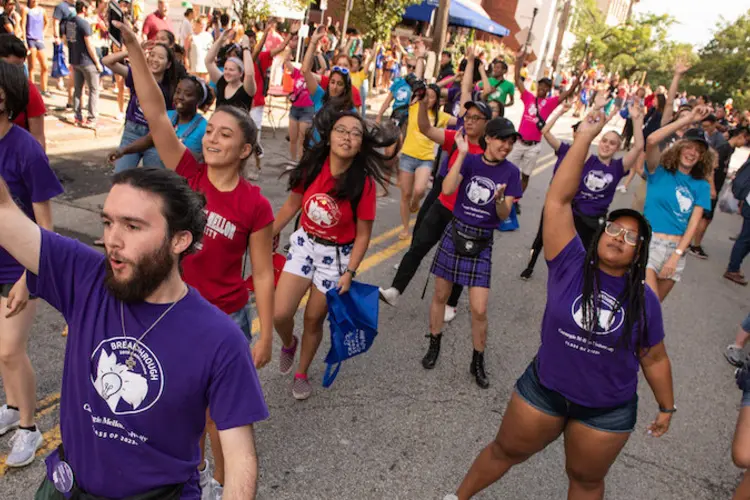 CMU students enjoy the annual Craig Street Crawl event