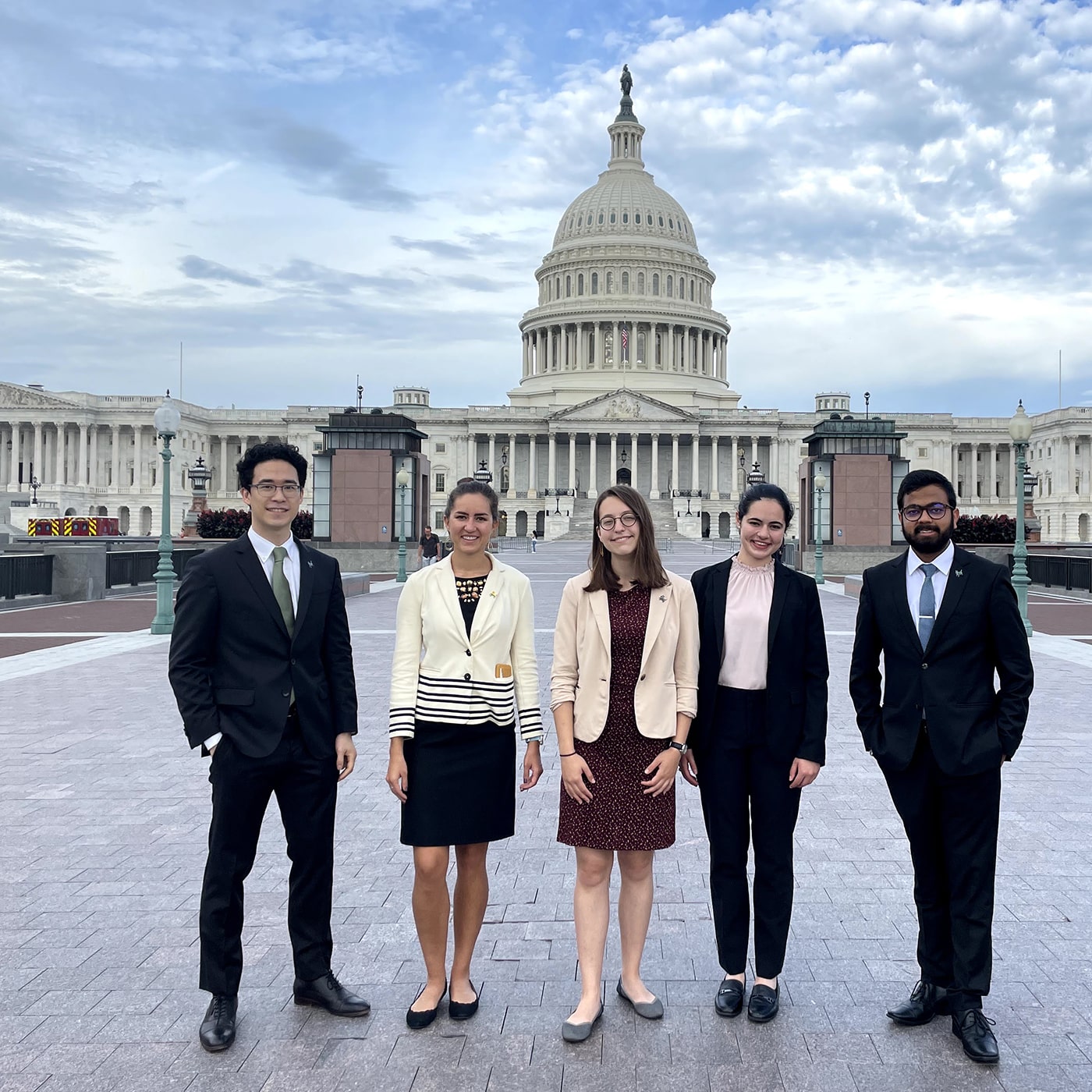 students in front of the U.S. Capitol