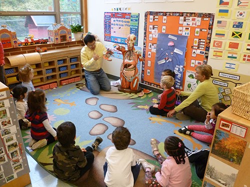 Dr. Zheng presents at Bennett Family Center.