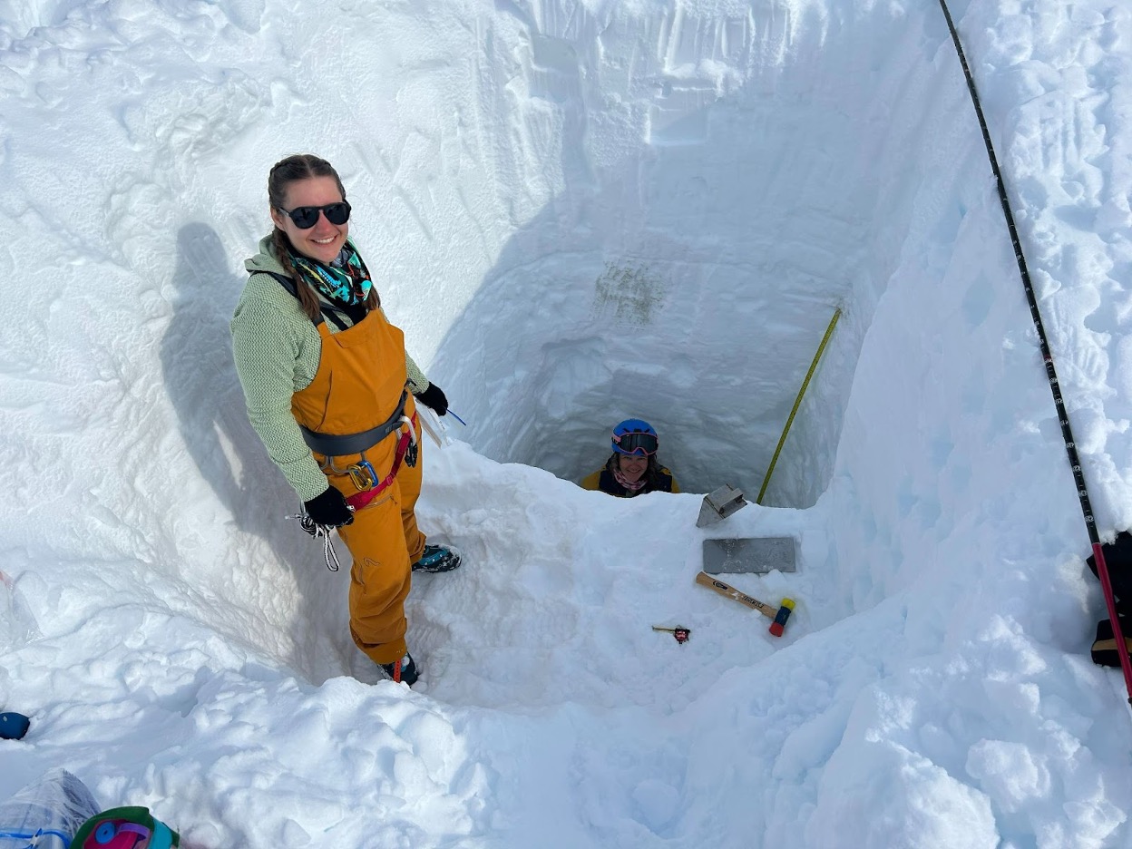 claire_snowpit.jpg