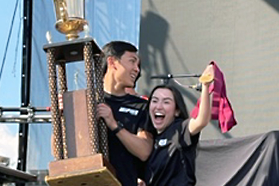 Students winning buggy.