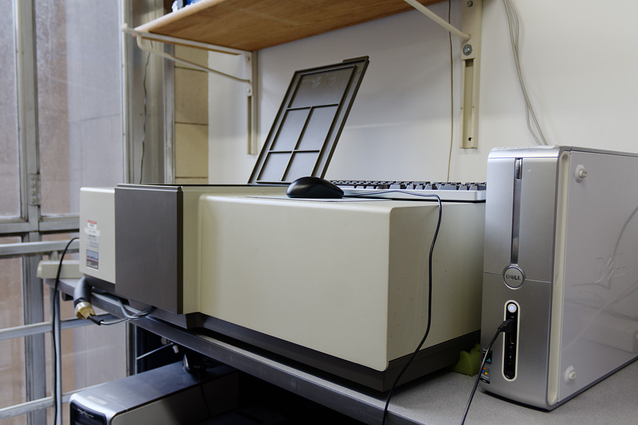 UV-VIS-NIR Spectrometer