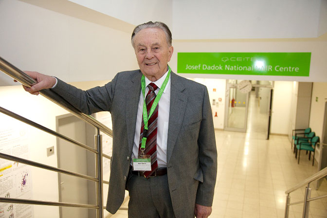 Josef Dadok in the National NMR Center in Czech Republic