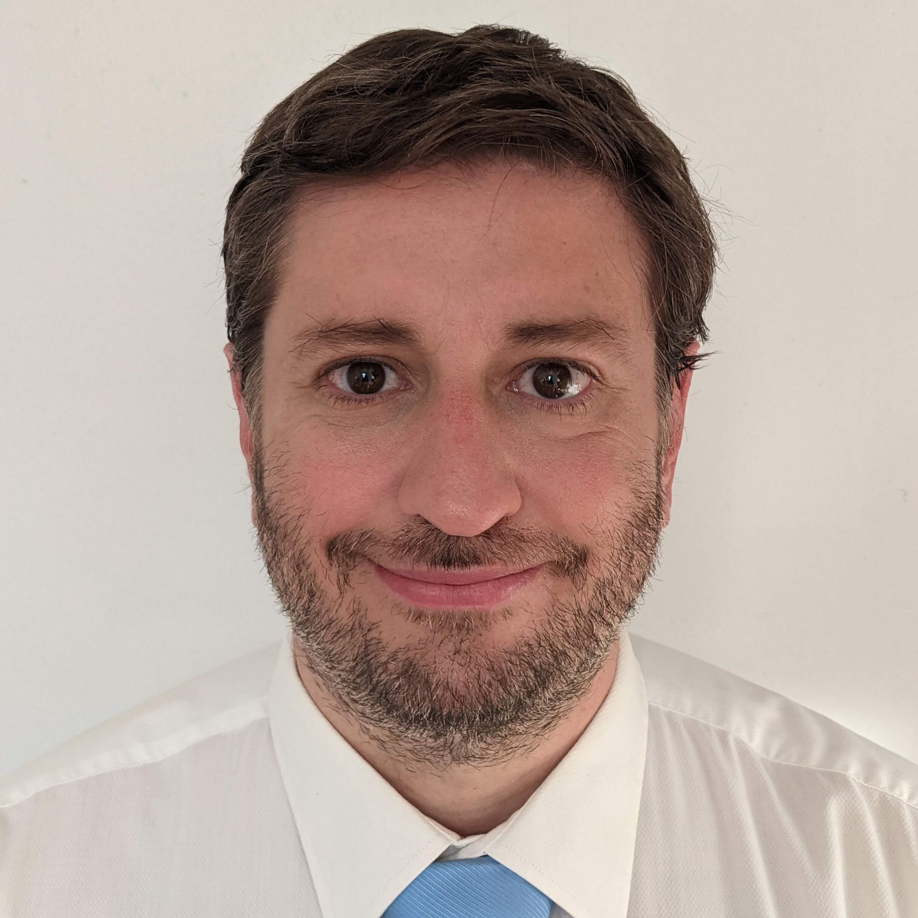 Ignacio Arana headshot