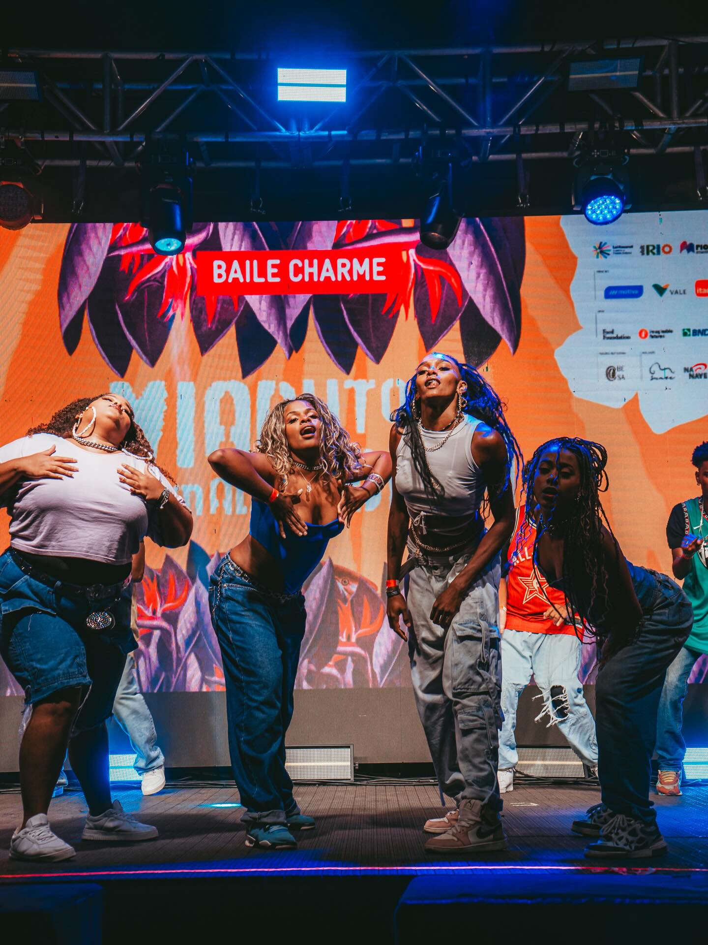 Charme dance on stage