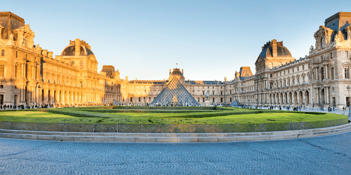 Entrance of the Louvre Museum by Pavlo Vakhrushev