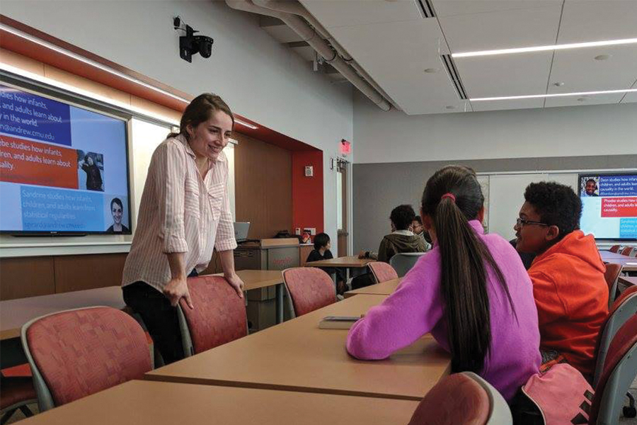 Psychology Graduate Students Host Workshops for Local Students