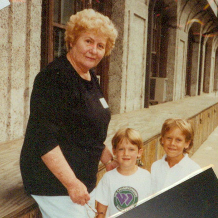 Ann Baldwin Taylor with children outside the Margaret Morrison building in 1992.