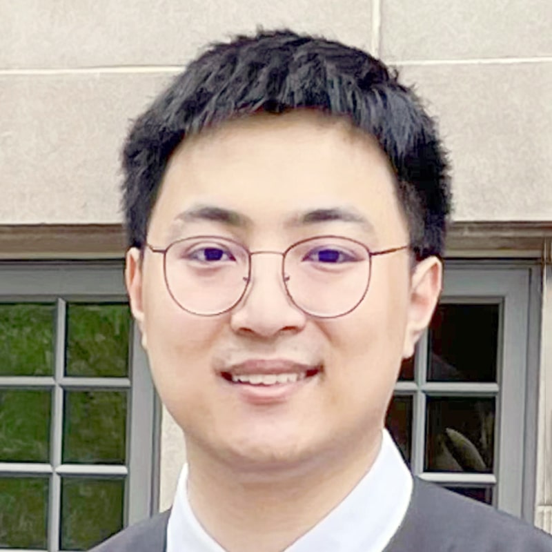 Yinan Guo headshot