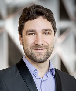raphael_huser-250x300-min.jpg