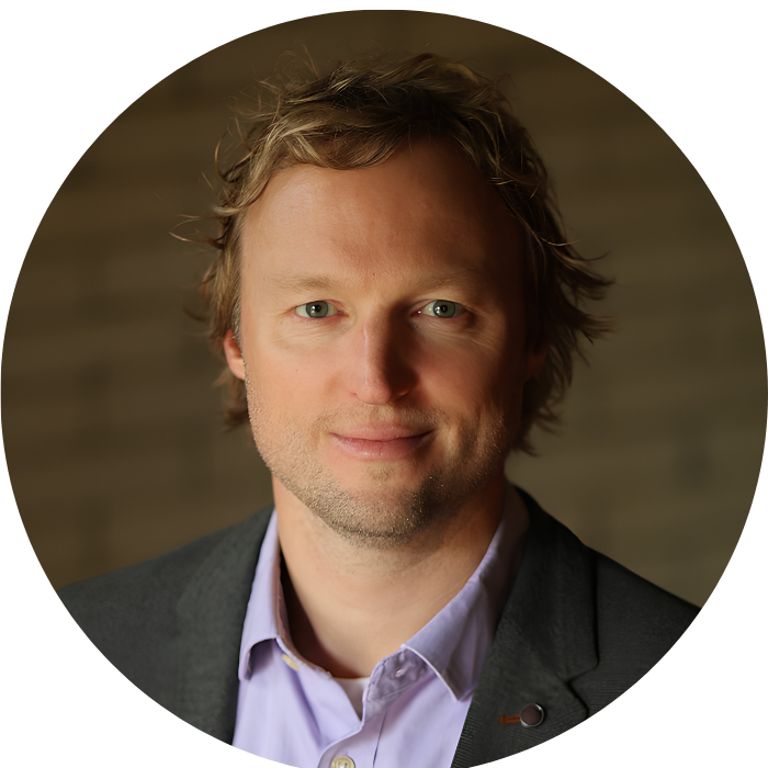 Headshot of David Creswell