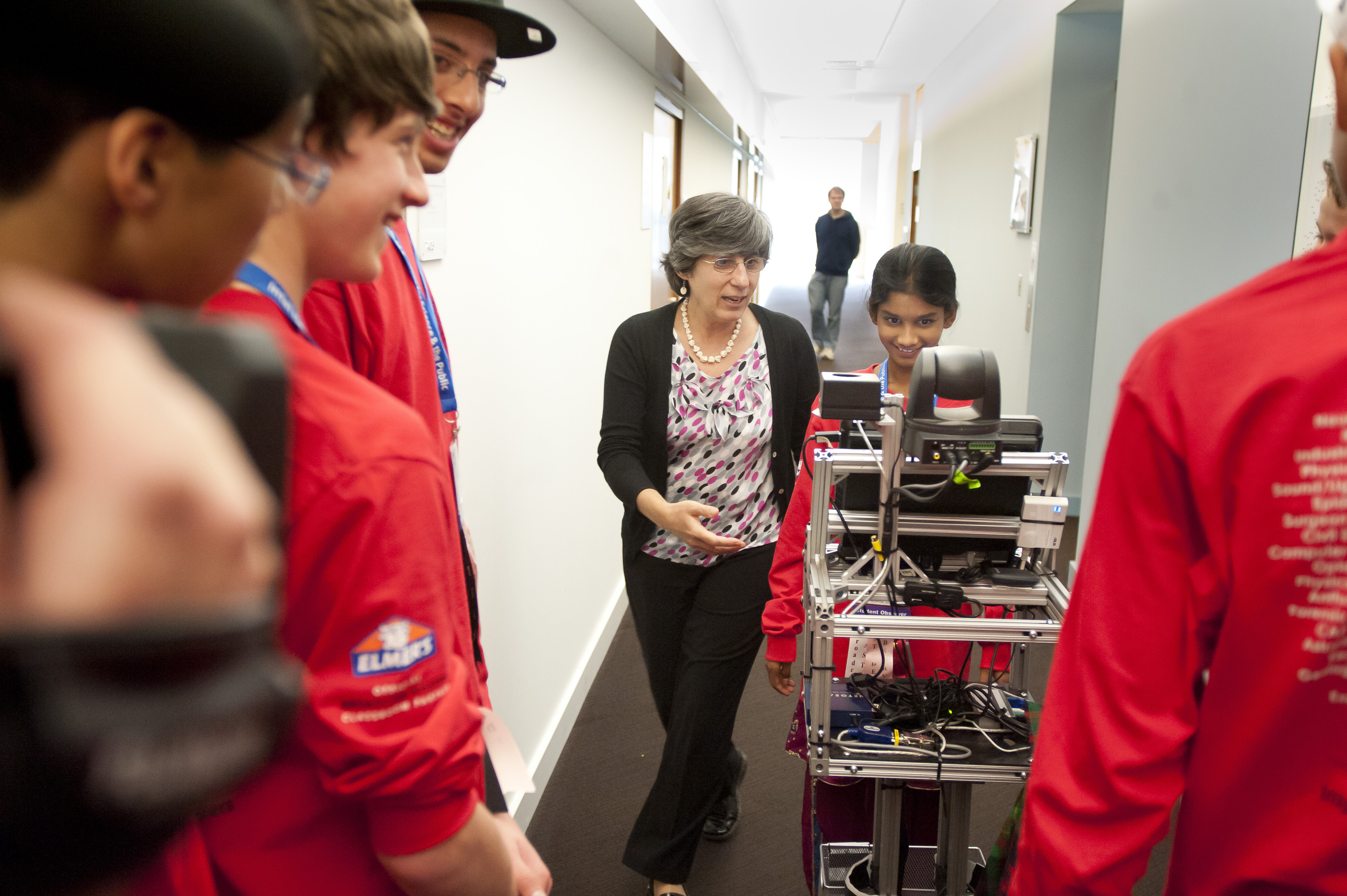 gelfand-center_lab-tours_2012_163.jpg