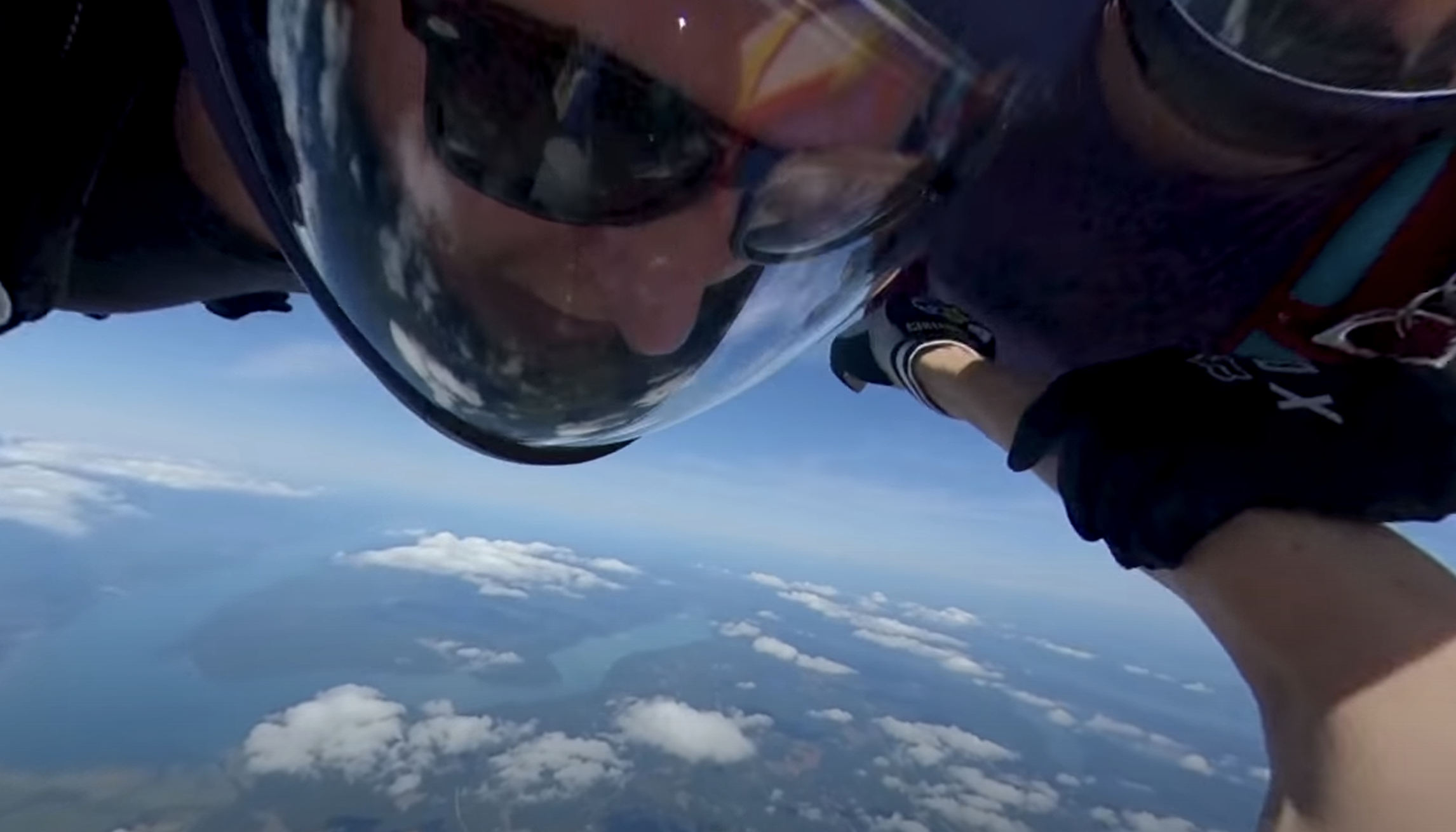 skydiving.png