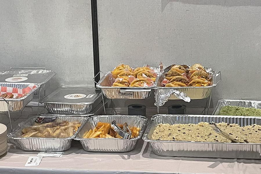Food tray display