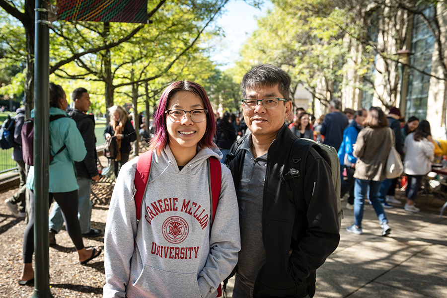 CMU student with a parent during Family Weekend