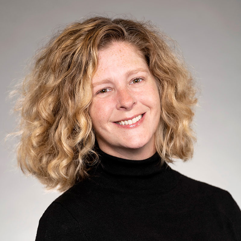 Melissa Baker Headshot