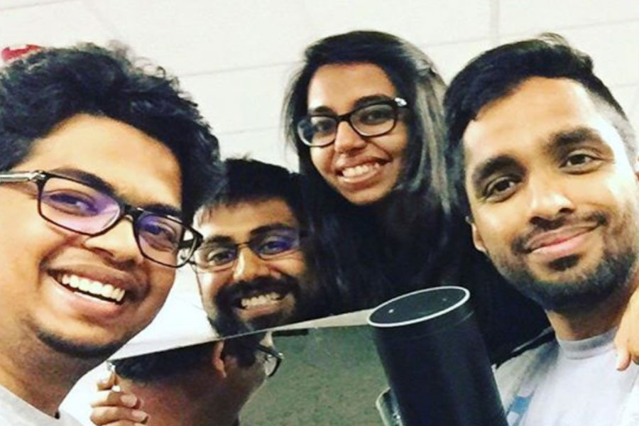 Carnegie Mellon team wins mobile app hackathon with Smart Mirror