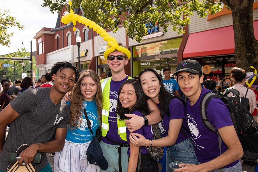 A photo of students at the Craig Street crawl during orientation week.