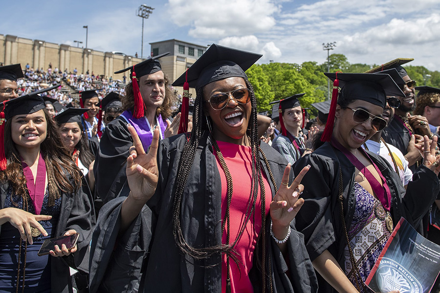 commencement-900-min.jpg