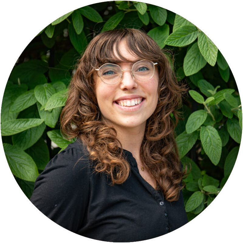 Headshot of Becca Simon