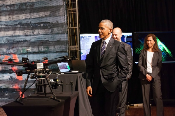 Obama at CMU robotic demonstration