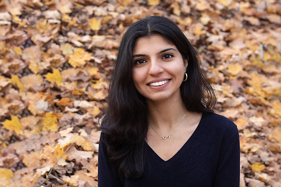 Senior Simran Khunger Receives Carnegie Mellon Women’s Association Scholarship