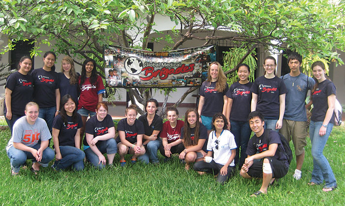 photo of the Global Medical Bridgade student volunteers