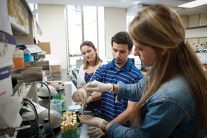 SRI students in biology lab