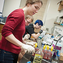 photo of SRI students in biology lab