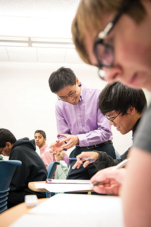 photo of Po-Shen Loh and Putnam Seminar students