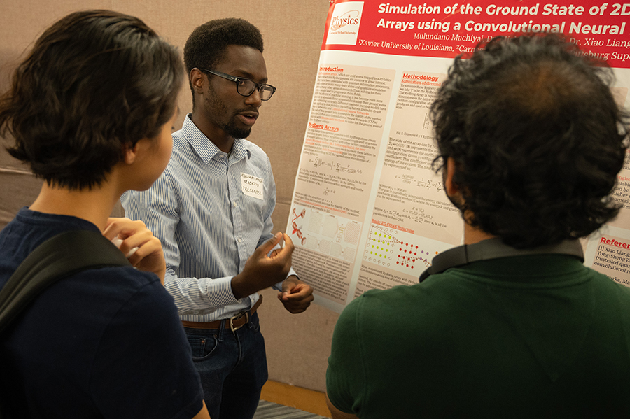 Mulundano Machiya presents his research at the SSP poster session