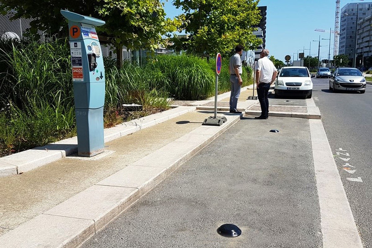 Photo of City Curb