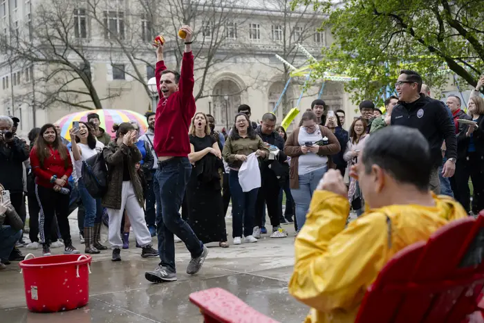 A thrower celebrates Douse-a-Dean success!