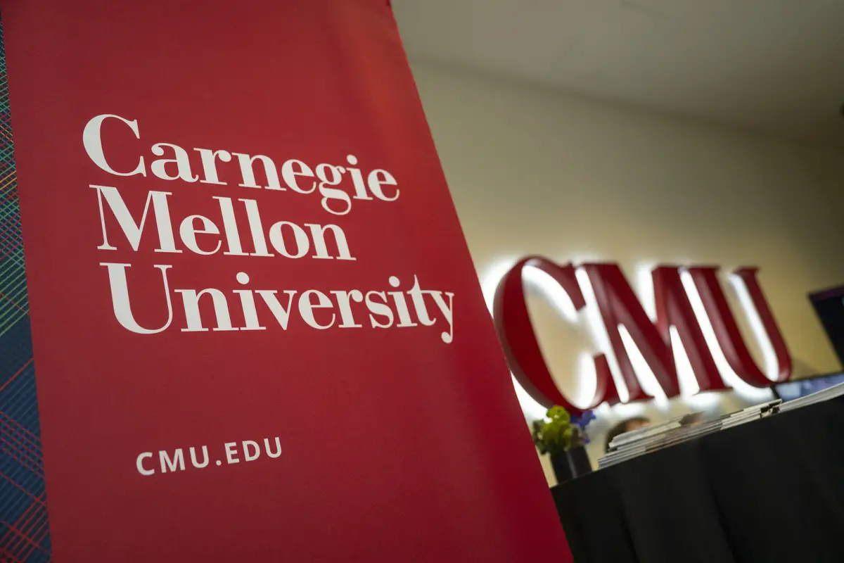 Energy and Innovation Summit Brings Government and Industry Leadership to CMU