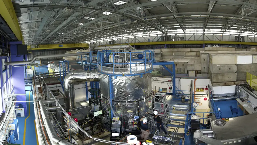 Large particle laboratory