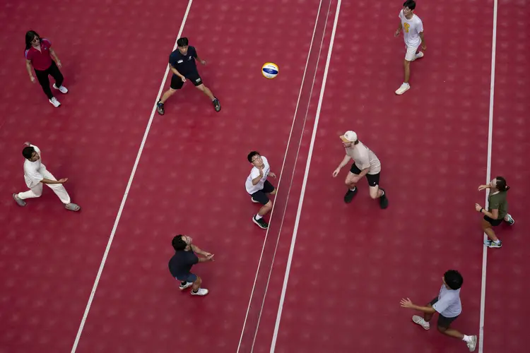 First-year students participate in Well-Being Day samplers during orientation week.