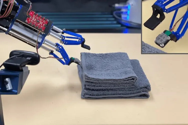 robots-folding-laundry-1-900x600-min.jpeg