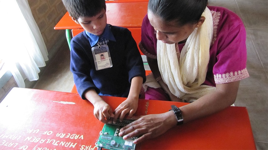 Braille tutor