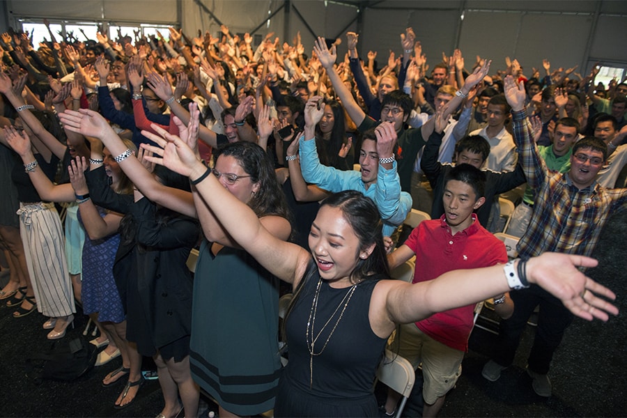 Image of MCS students cheering