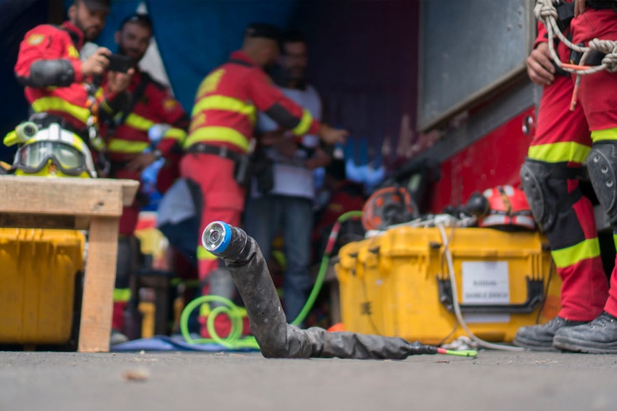 CMU's Snakebot Goes for a Swim - News - Carnegie Mellon University